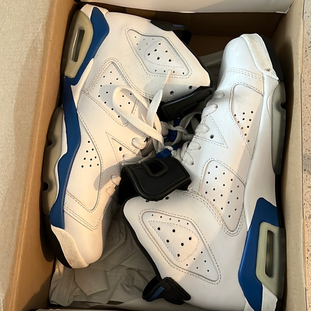 Air Jordan 6 retro BG size 6.5 youth